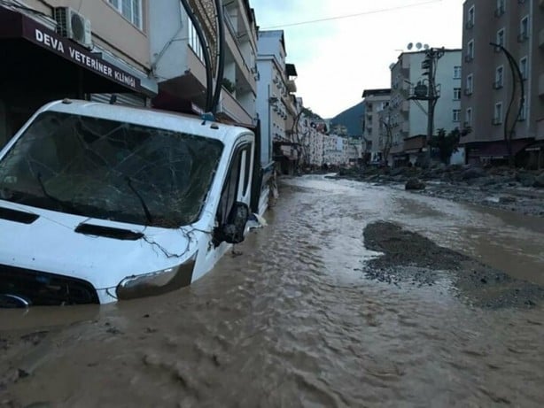 Foto - Giresun'daki sel felaketinin boyutları gün ağarınca ortaya çıktı