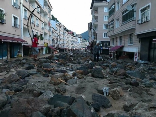 Foto - Giresun'daki sel felaketinin boyutları gün ağarınca ortaya çıktı