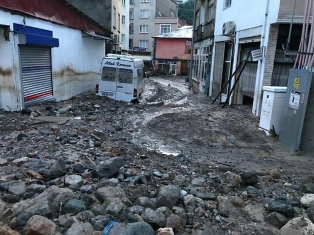 Foto - Giresun'daki sel felaketinin boyutları gün ağarınca ortaya çıktı