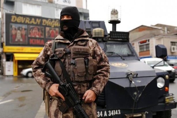 Giriş-çıkışlar kapatıldı! Okmeydanı'nda operasyon