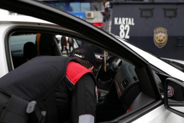 Foto - Giriş-çıkışlar kapatıldı! Okmeydanı'nda operasyon