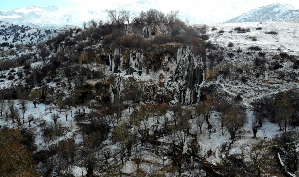 Foto - Girlevik Şelalesi dondu, görenler hayran kaldı