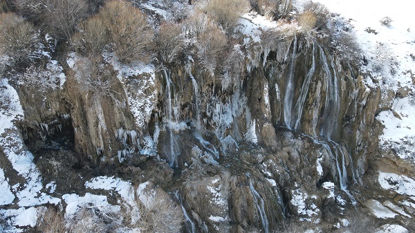 Foto - Girlevik Şelalesi kısmen buz tuttu