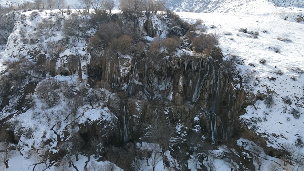 Foto - Girlevik Şelalesi kısmen buz tuttu