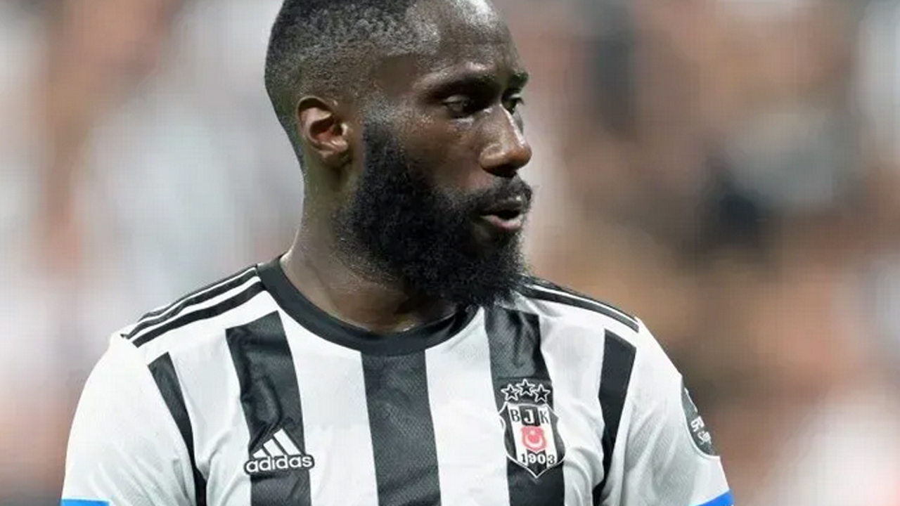 Git be adam git de kurtulsun Tüpraş Stadı senden! Yapışkan gibisin istenmiyorsun anlamıyor musun?!?