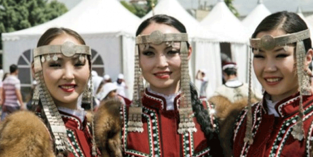 Foto - Gitmesek de görmesek de Yakut Türkleri bizim akrabalarımız