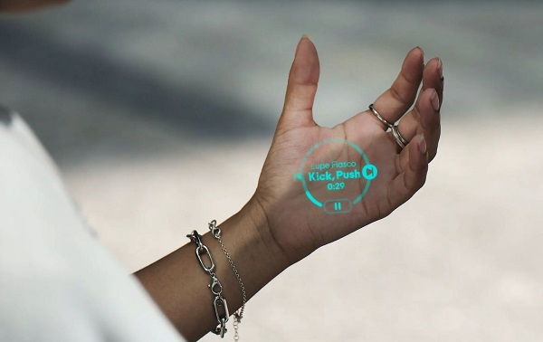 Foto - Giyilebilir bilgisayar farklı bir deneyim sunuyor