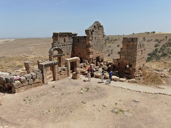 Foto - Gizem sonunda çözülmeye başlıyor | O kalenin altında öyle bir şey bulundu ki!