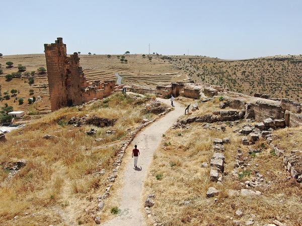 Foto - Gizem sonunda çözülmeye başlıyor | O kalenin altında öyle bir şey bulundu ki!