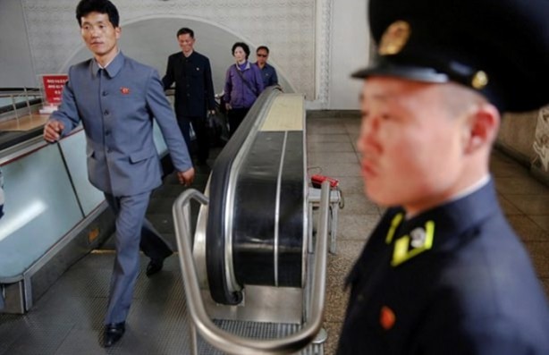 Foto - Gizemli ülke Kuzey Kore'nin metrosu