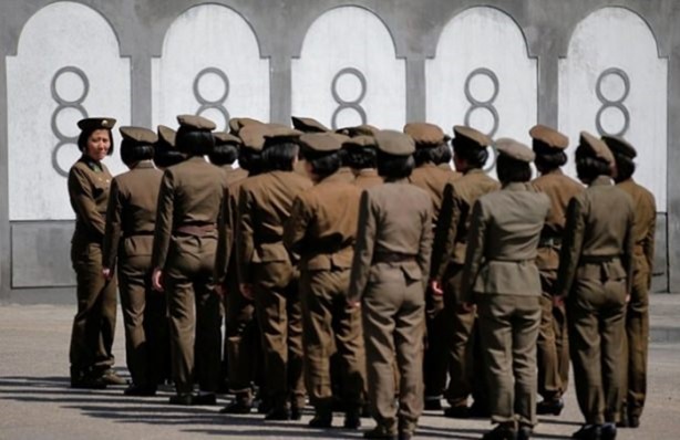 Foto - Gizemli ülke Kuzey Kore'nin metrosu