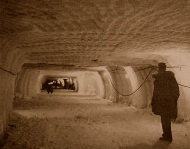 Gizli askeri üssü küresel ısınma ortaya çıkardı!