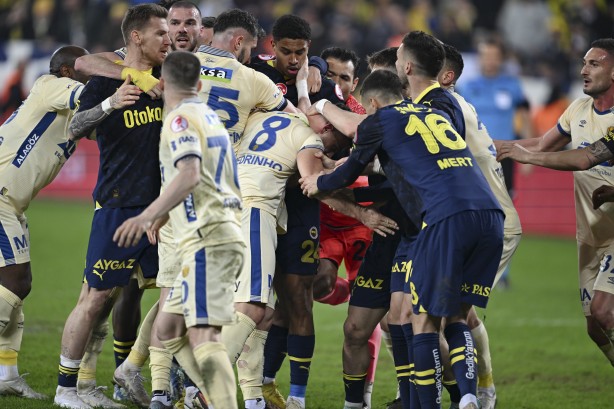 Foto - Gizli olarak bilinen yıldız: Bu gelişme Fenerbahçe'yi şoka sokacak! İtalyanlar kafayı fena bozdu...