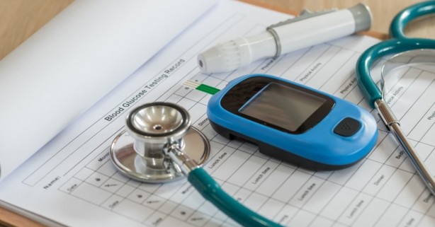 Foto - Baş Dönmesi Dehidrasyon ile baş dönmesi gibi diğer değişiklikleri de fark edebilirsiniz.