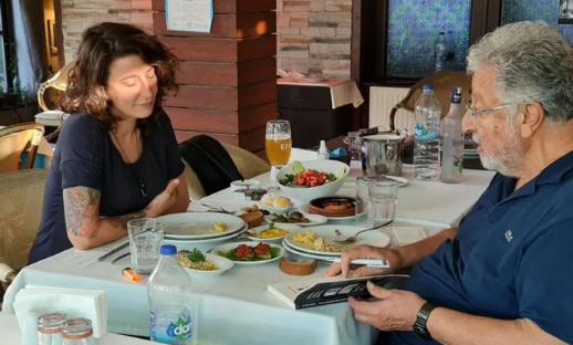 Foto - Gizliden gizliye neler olmuş neler! Gayrimeşru kızı Metin Akpınar'ın maskesini indirdi