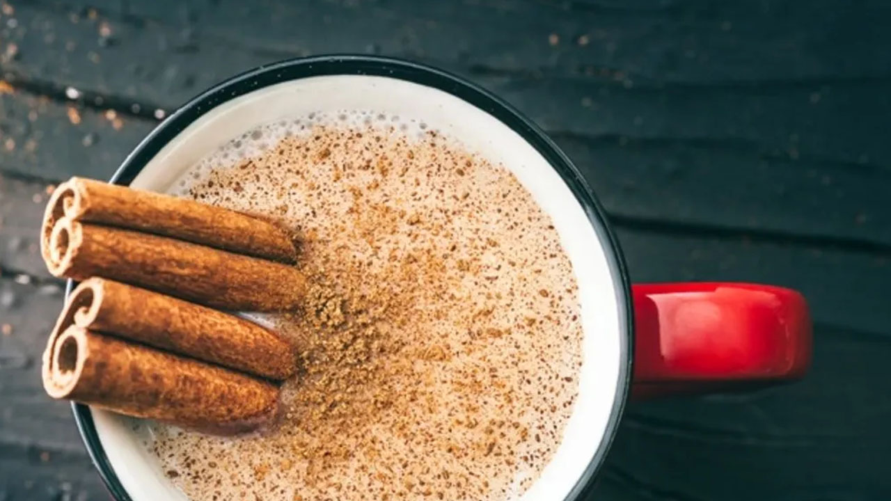 Göbek yağlarını yakan kür: Yapıp bardak bardak için! 