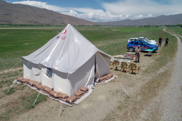 Foto - Göç yolcuğundaki inci kefalleri havadan ve karadan korunuyor