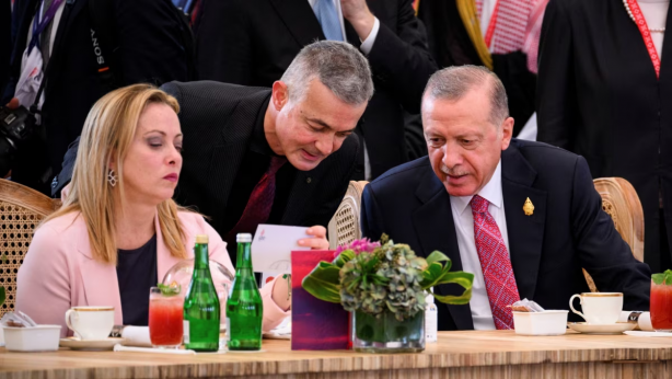 Göçmenleri Türkiye'ye göndermek istediği iddia edilmişti! İtalya lideri, şok planını açıkladı