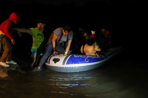 Foto - Göçmenlerin Meksika sınırından ABD'ye geçişi devam ediyor