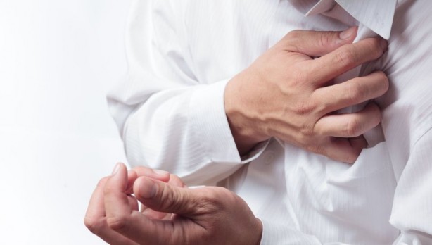 Foto - Göğüs ağrısına neden olan hastalıklar! Acilen bu testleri yaptırın