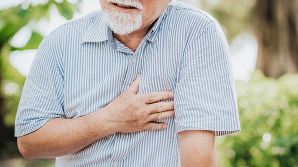 Foto - Göğüs ağrısına neden olan hastalıklar! Acilen bu testleri yaptırın
