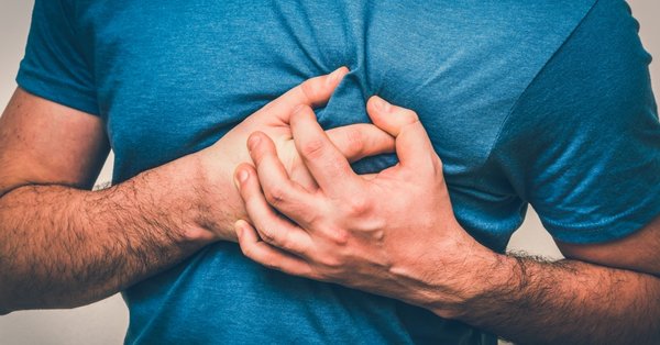 Foto - Göğüs ağrısına neden olan hastalıklar! Acilen bu testleri yaptırın
