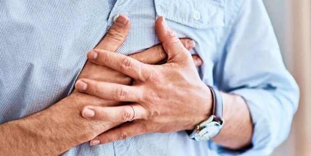 Foto - Göğüs ağrısına neden olan hastalıklar! Acilen bu testleri yaptırın