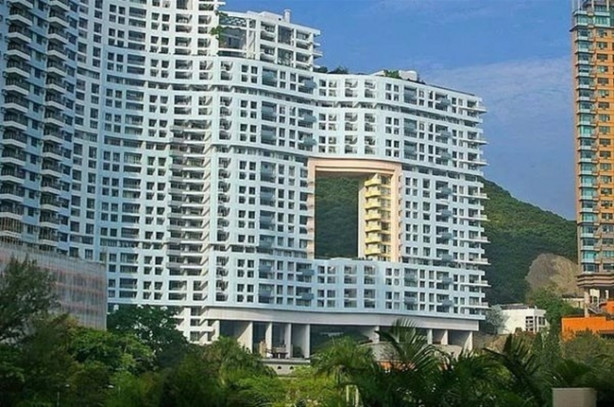 Foto - Gökdelenlerdeki dev delikler ne anlama geliyor?