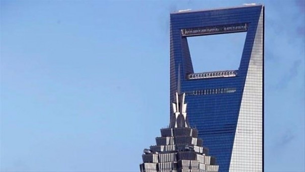 Foto - Gökdelenlerdeki dev delikler ne anlama geliyor?