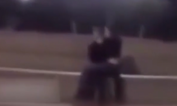 Foto - Gökhan Özoğuz sokak ortasındaki edepsizliği böyle savundu! Sosyal medya ayağa kalktı