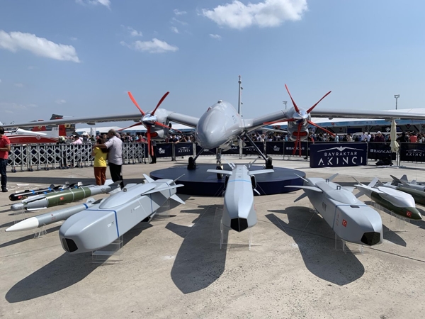 Foto - Göklerde yeni dönemin başlangıcı olacak! Milli Muharip Uçak'tan Akıncı TİHA'ya yeşil ışık