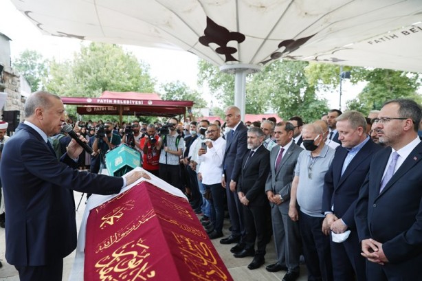 Foto - Göksel Gümüşdağ'ın annesi son yolculuğuna uğurlandı