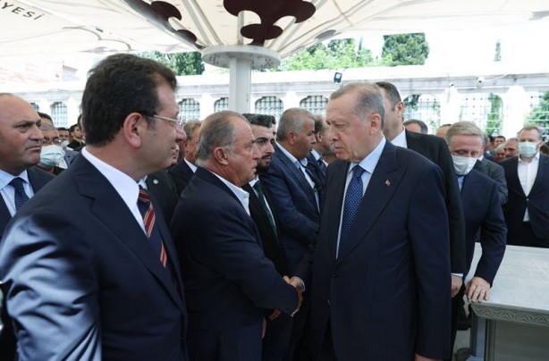 Foto - Göksel Gümüşdağ'ın annesi son yolculuğuna uğurlandı
