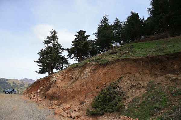Foto - Göksun’da yüzey kırıkları böyle görüntülendi! Afetin boyutu bir kez daha şaşırttı