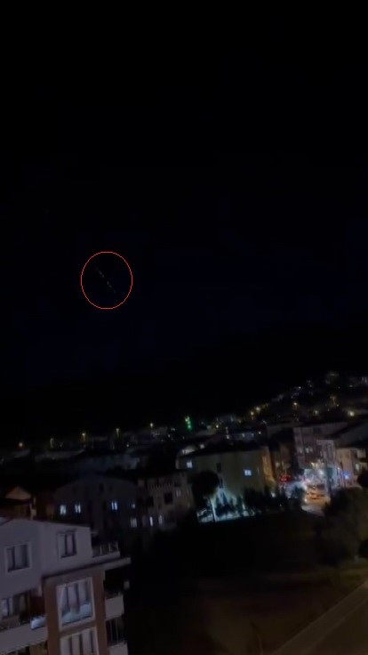 Foto - Gökyüzünde görünen ışıklar tedirgin etti!