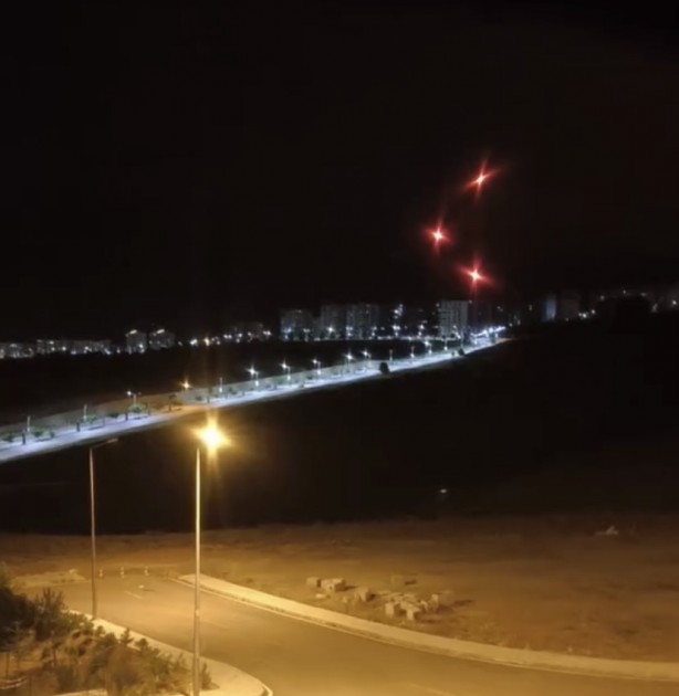 Foto - Gökyüzünde ortaya çıkan ışıklar merak uyandırdı