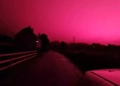 Foto - Gökyüzünün rengi değişti! Herkes 'Bu kıyamet alameti' diyerek paniğe kapıldı