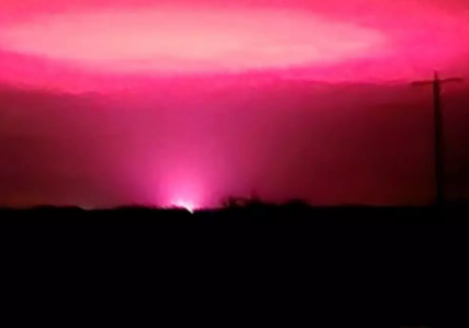 Foto - Gökyüzünün rengi değişti! Herkes 'Bu kıyamet alameti' diyerek paniğe kapıldı