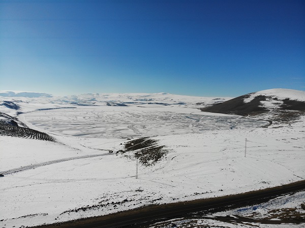Foto - Göl buz tuttu ortaya tabloluk manzaralar çıktı!