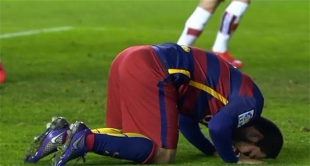 Foto - Gol sevincini secdede yaşayan golcüler!