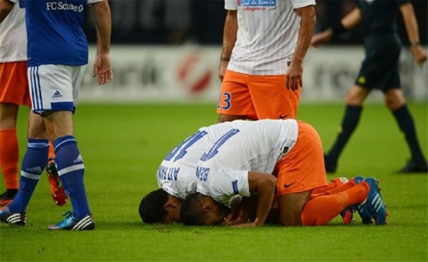 Foto - Gol sevincini secdede yaşayan golcüler!