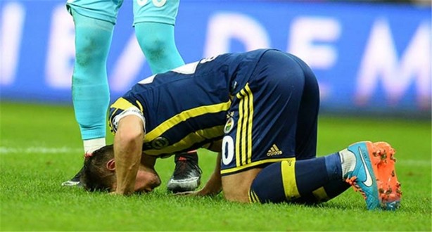 Foto - Gol sevincini secdede yaşayan golcüler!