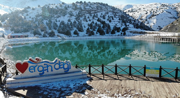 Foto - Göl yüzeyi buz tuttu ortaya bu görüntüler çıktı