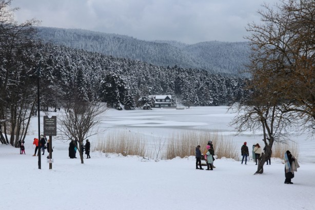 Foto - Gölcük dondu, ziyaretçiler akın etti