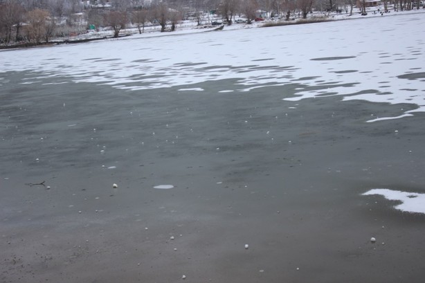 Foto - Gölcük Gölü buz tuttu