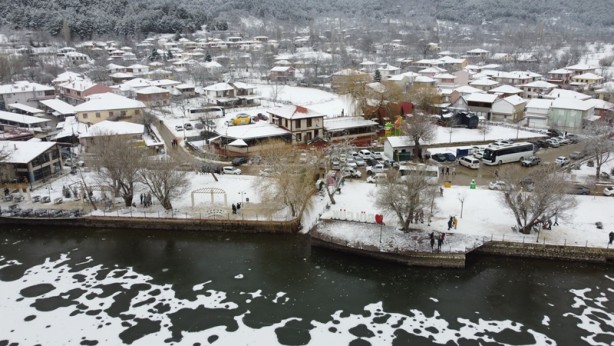 Foto - Gölcük Gölü buz tuttu