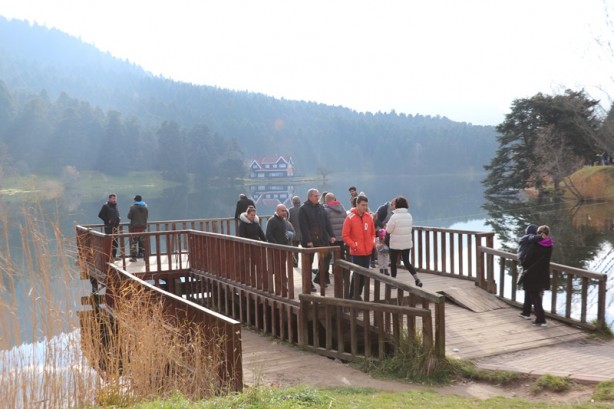 Foto - Gölcük Tabiat Parkı, hafta sonunu hareketli geçirdi