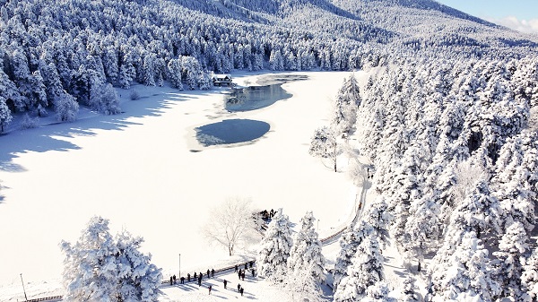 Foto - Gölcük Tabiat Parkı'nda mest eden manzara