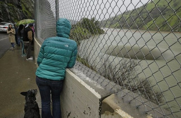 Foto - Göldeki çukurla ilgili iddia dudak uçuklatıyor!