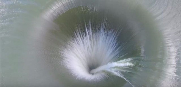 Foto - Göldeki çukurla ilgili iddia dudak uçuklatıyor!